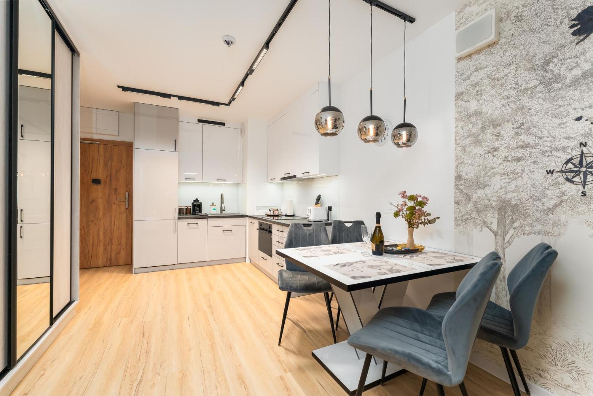 Apartment Butterfly Luxury Kasprowicza Klimatyzacja, Prywatny Parking, Basen & Fitness W Cenie Kolberg