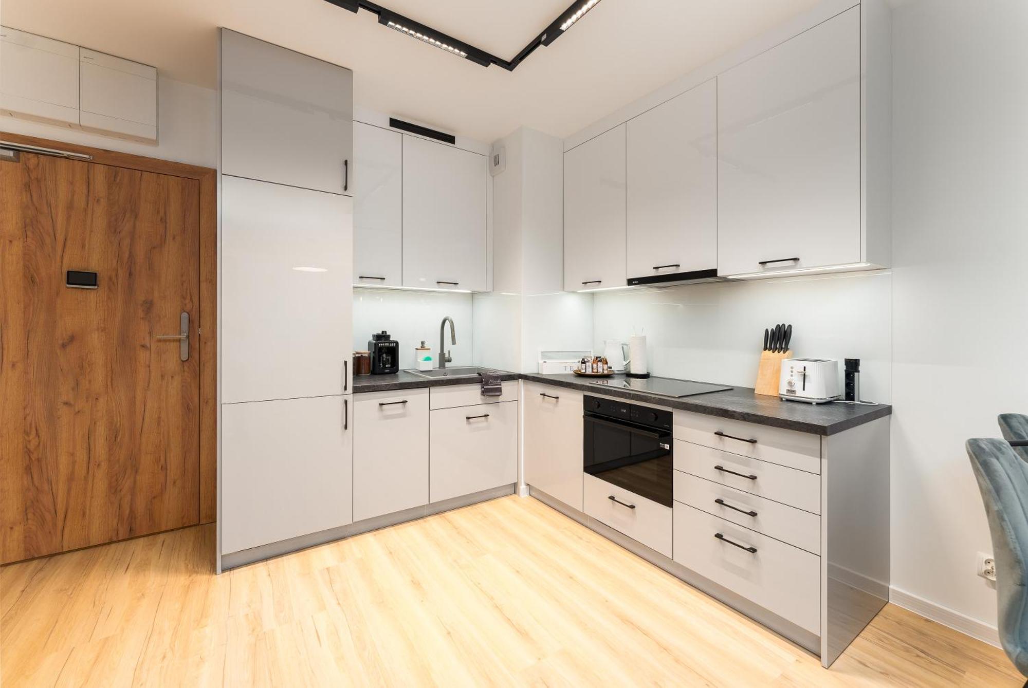 Apartment Butterfly Luxury Kasprowicza Klimatyzacja, Prywatny Parking, Basen & Fitness W Cenie Kolberg
